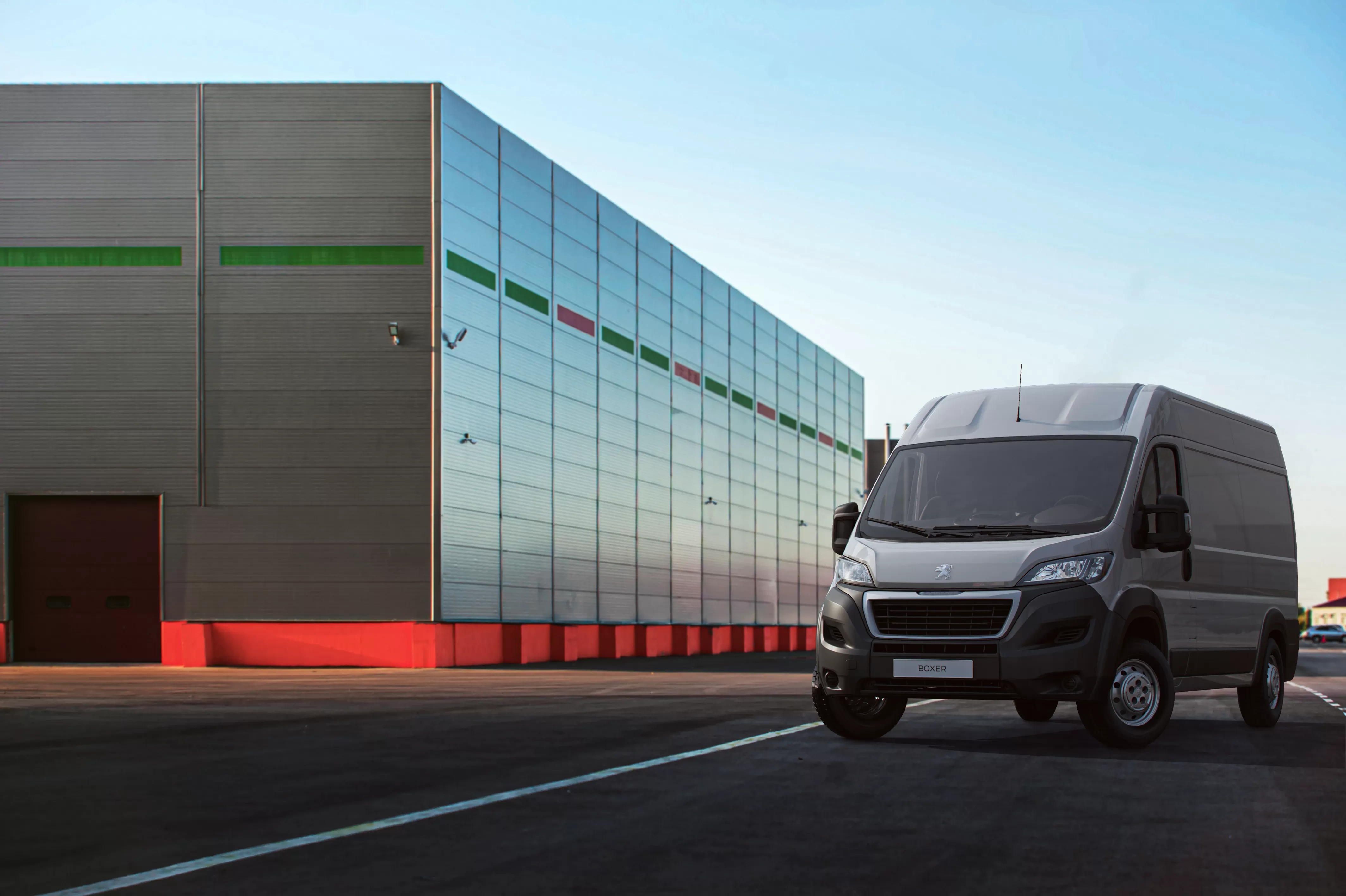 Quanto custa um Peugeot Boxer 2023 L3H2 Furgão 2.2: preço, fotos e ficha técnica
