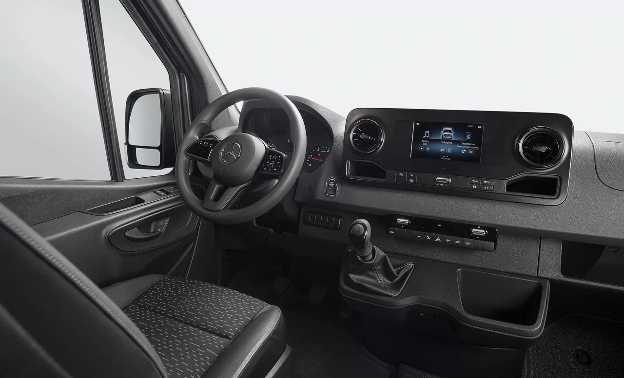 Quantos km por litro faz o Mercedes-Benz Sprinter 2022 CHASSI 314 CDI STREET C32B UP1: preço, ficha técnica e fotos