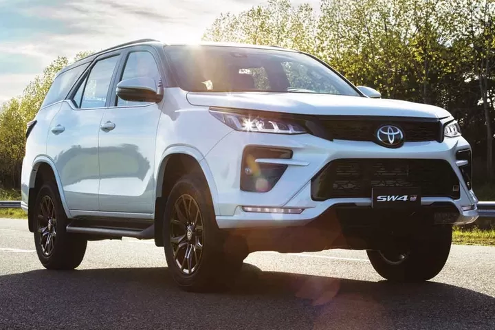 Toyota SW4 2022 GR-S 2.8 AT : fotos, preço e ficha técnica